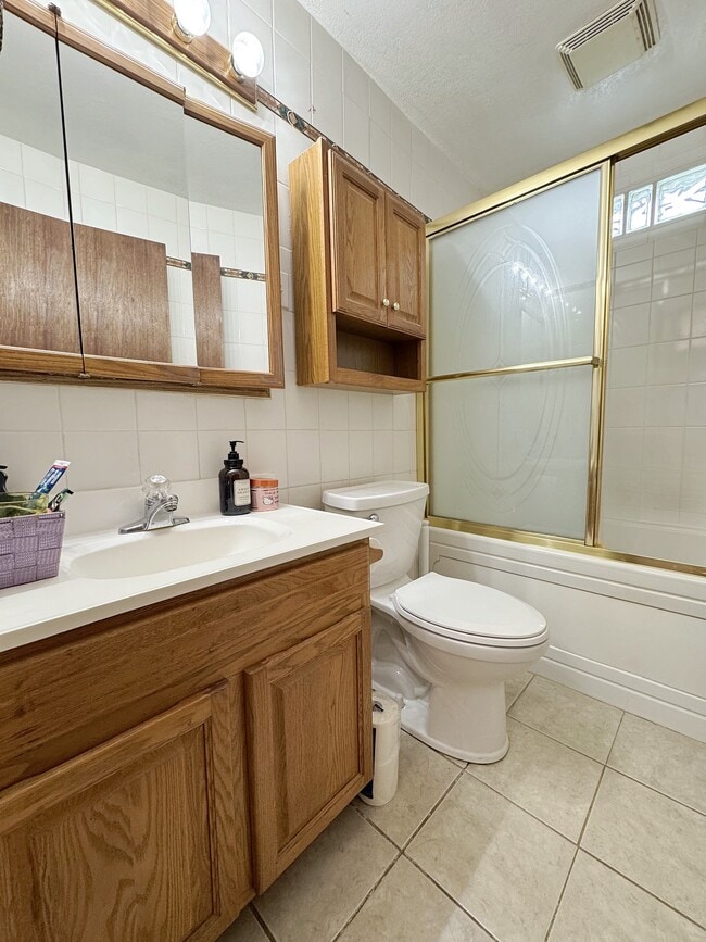 Photo - 820 Dogwood St
