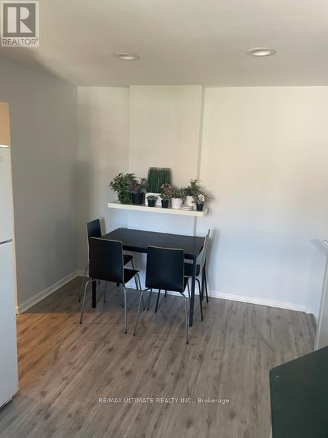 Photo - 213 Close Ave