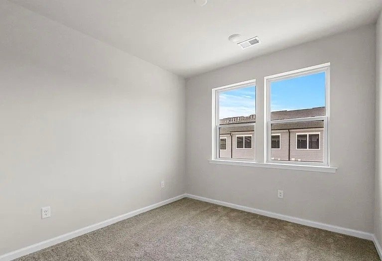 Photo - 206 Lyla Ln