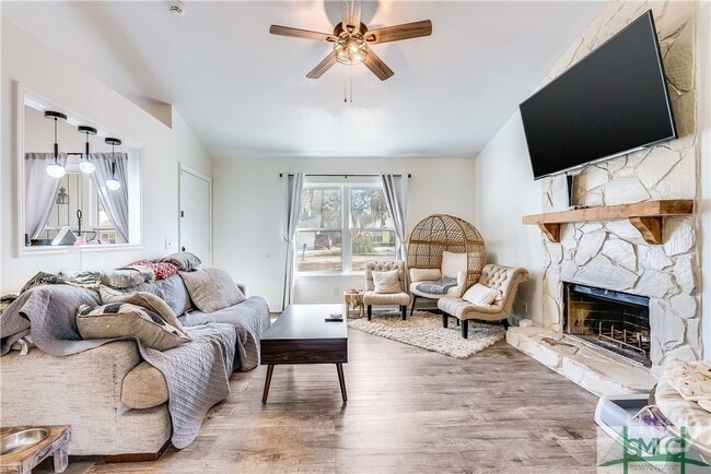 Photo - 106 W White Hawthorne Dr