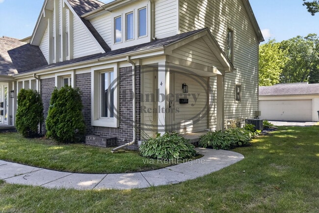 Photo - 5409 Westcastle Dr Unidad Apt 4