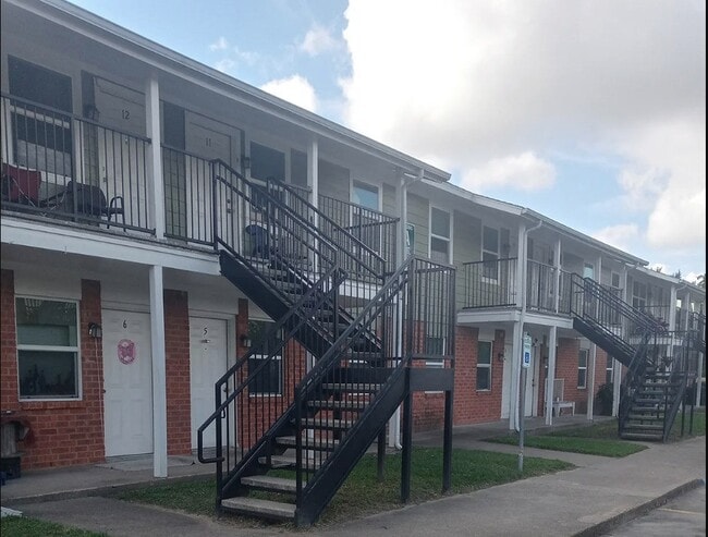 Photo - 516 Laredo St