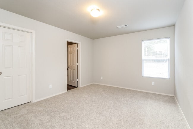 Photo - 2048 Bentwood Dr