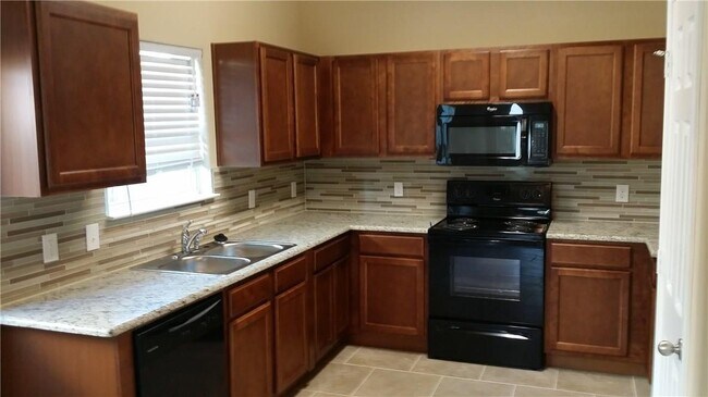 Photo - 704 E College Ave