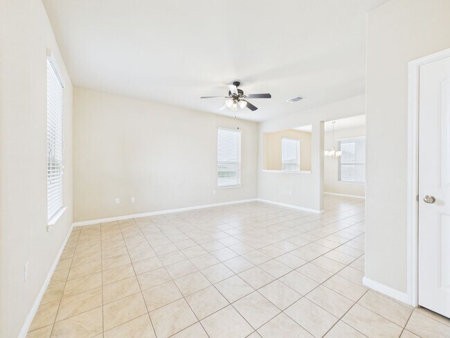Building Photo - Connelly' Crossing 3 Bedroom Home