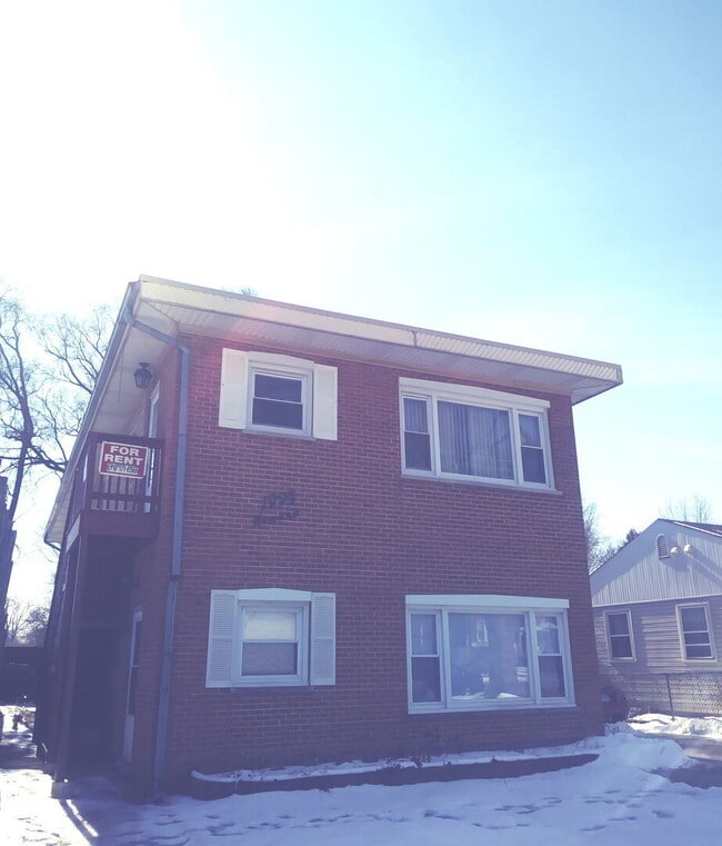 Building Photo - 1995 Howard Ave