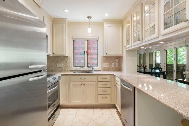 Photo - 241 Perkins St Unit E101