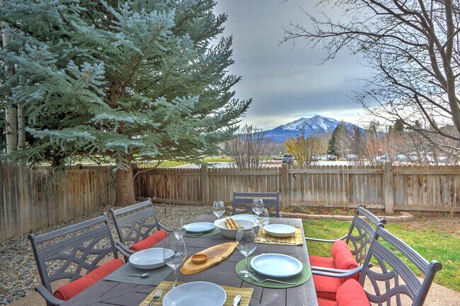 Photo - 408 Settlement Ln