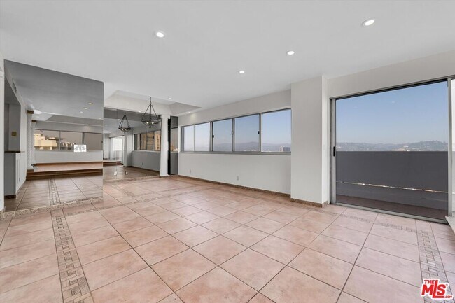Photo - 10701 Wilshire Blvd Unidad 2101