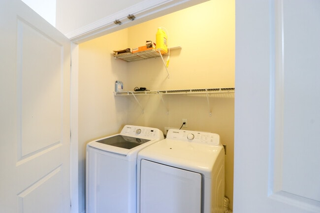 Photo - 215 Favorite Dr