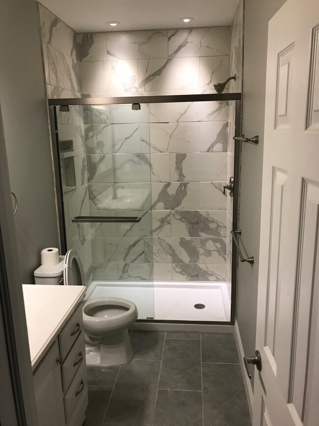 Bathroom Shared W/ 1 Other - 3420 Brandywine St