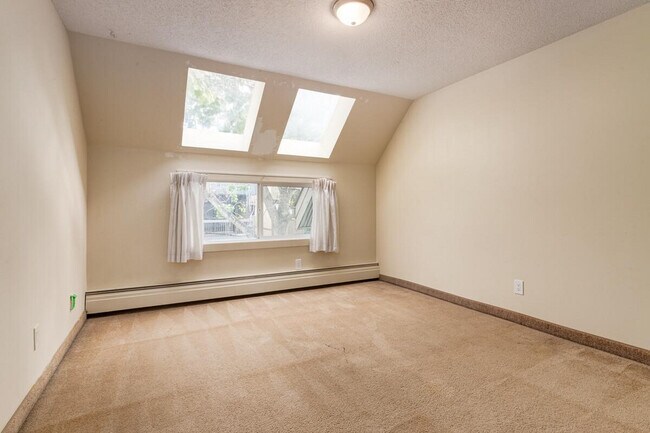 Building Photo - Cedarvilla Apartments