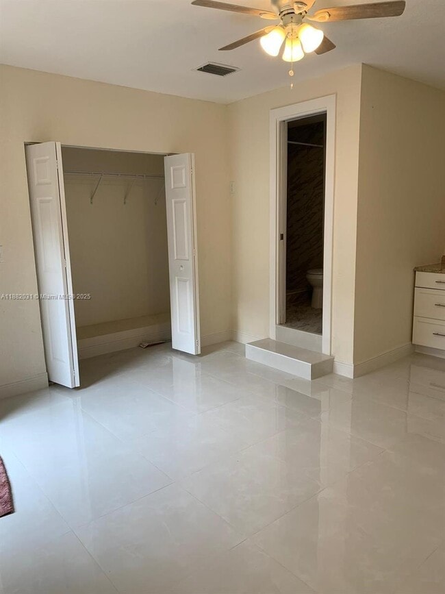 Building Photo - 14840 SW 181st Terrace Unit Z7