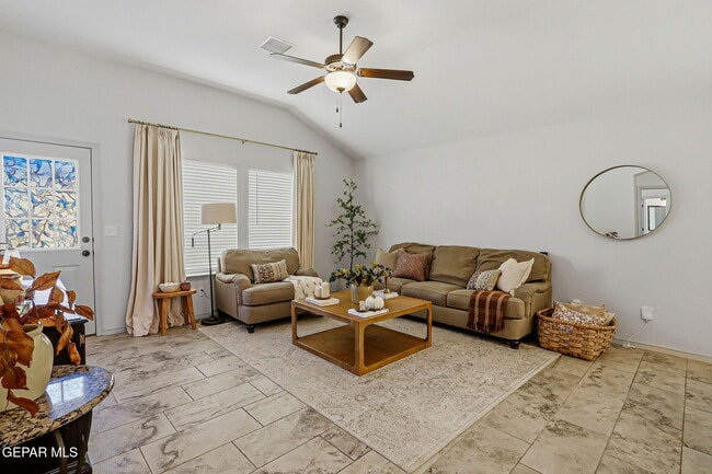 14905 Tierra Escape Ave
