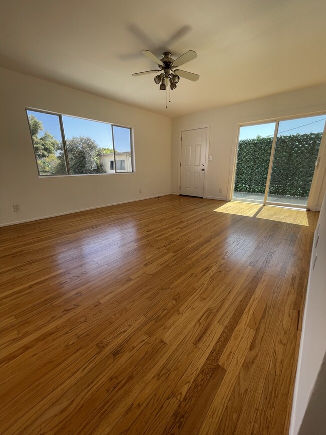 Entry/Living Room - 1234 17th St Apartments Unit C