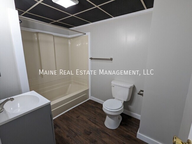 Photo - 468 Union St Unidad Apt. 2