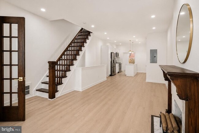 Photo - 1519 N Dover St