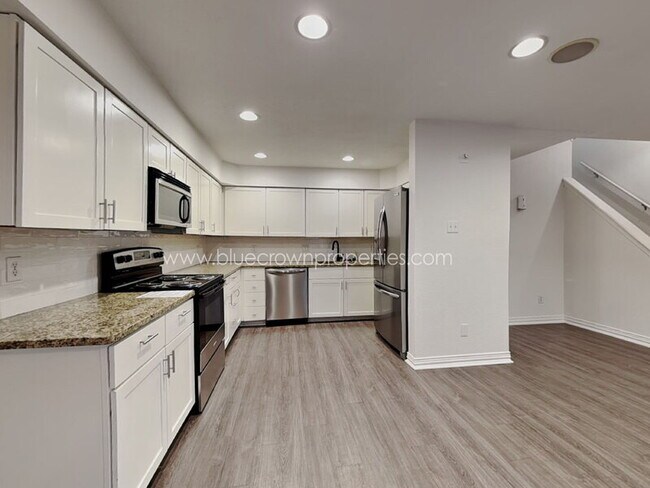 Photo - 2722 Knight St Unit 316c