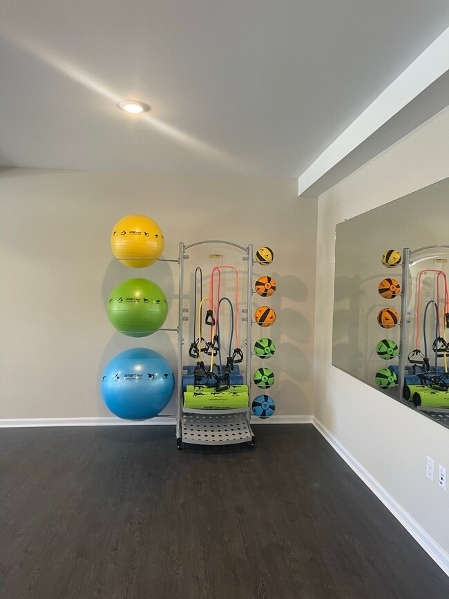 The Arbors at Pembroke Apartments For Rent in Hampton, VA