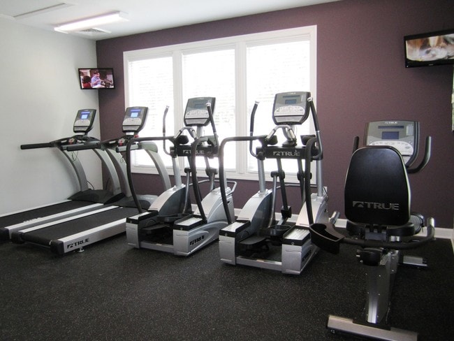 Photo - Laurel Bluff Apartments and Townhomes