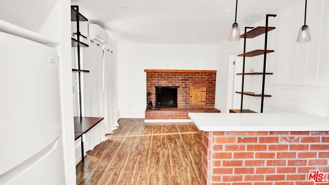 Photo - 1007 Sunmore Ln