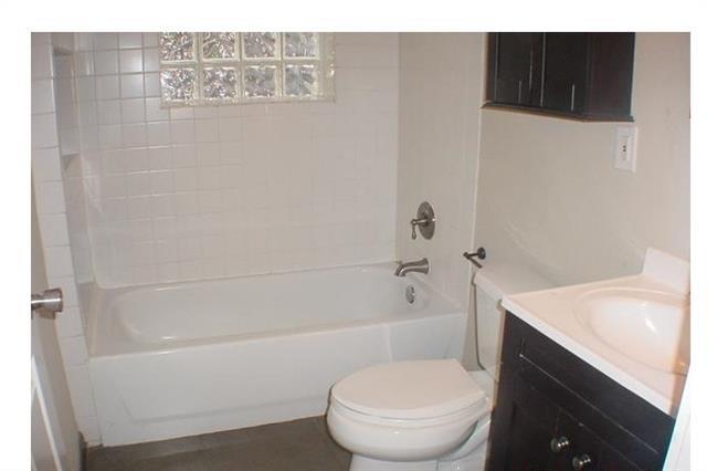 1122 N Zang Blvd Unit 102