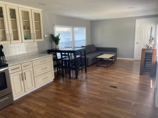 Photo - 2714 Leon Rd