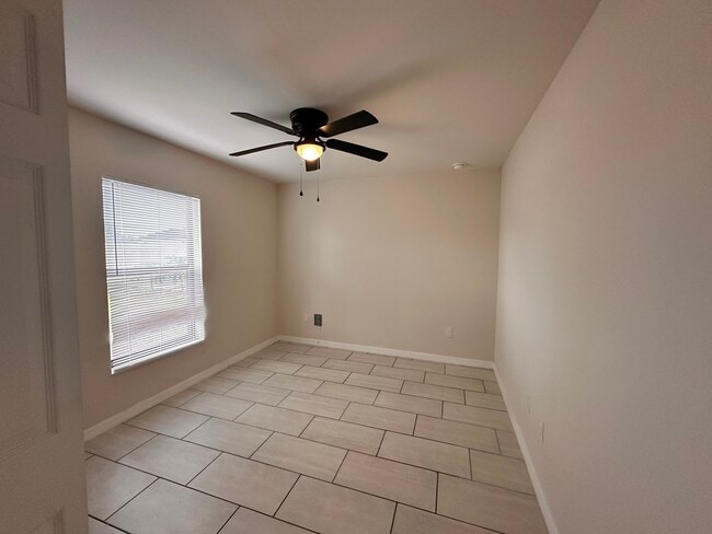 Photo - 318 NW 7th Pl