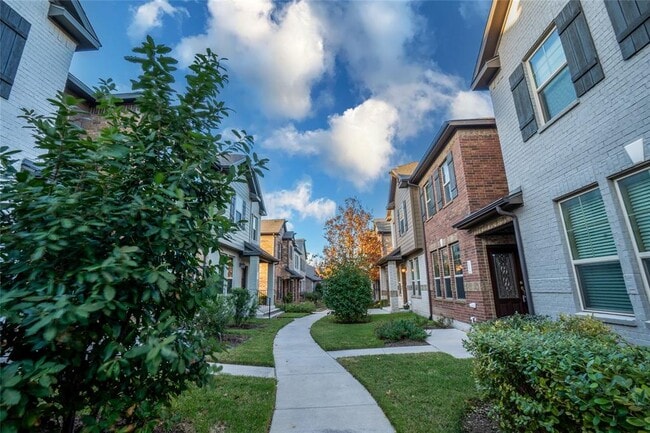 Building Photo - 7220 Wyoming Springs Dr Unit 203