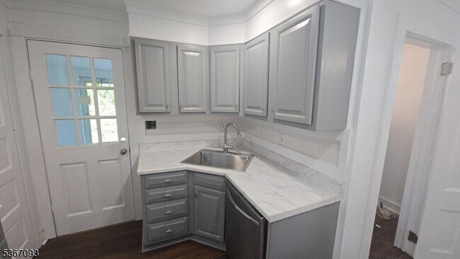 Photo - 58 Phoenix Ave