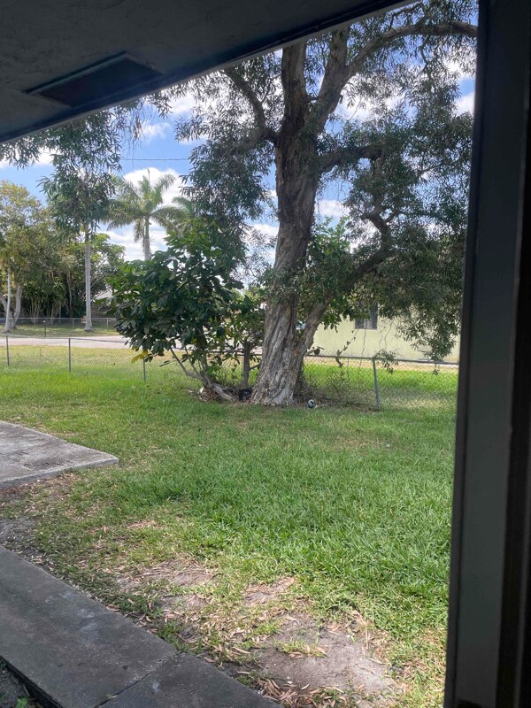 Photo - 1570 E Breezy Ln Unidad A