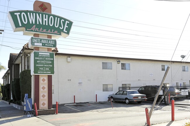 Photo - Townhouse Artesia