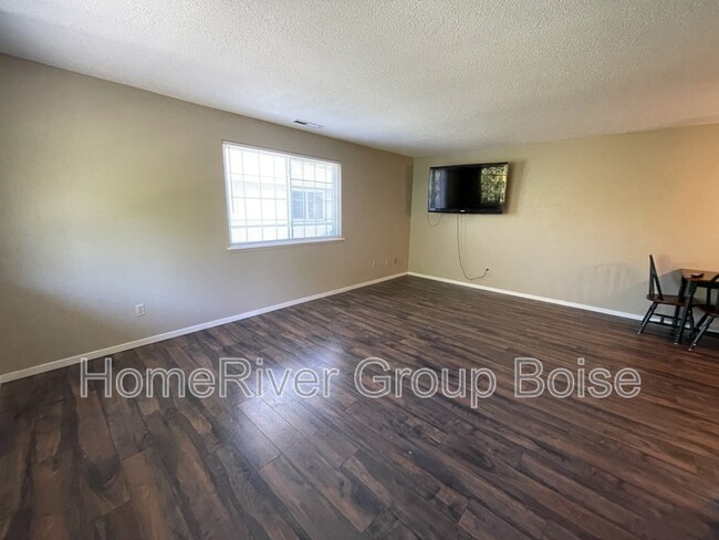 Photo - 5310 W Kootenai St Townhome