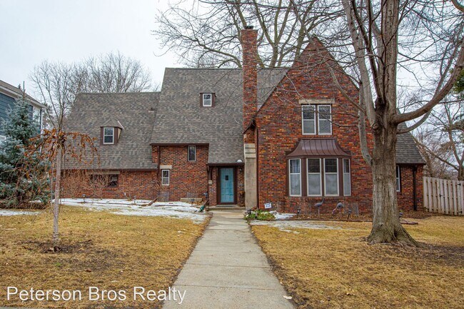 5 br, 4.5 bath House - 5115 Lafayette Avenue - 5 br, 4.5 bath House - 5115 Lafayette Avenue