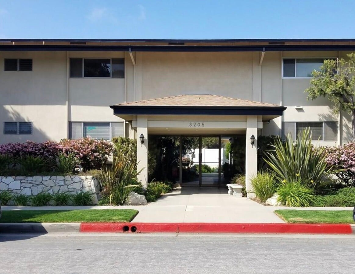 Photo - 3205 Merrill Dr Unidad 19