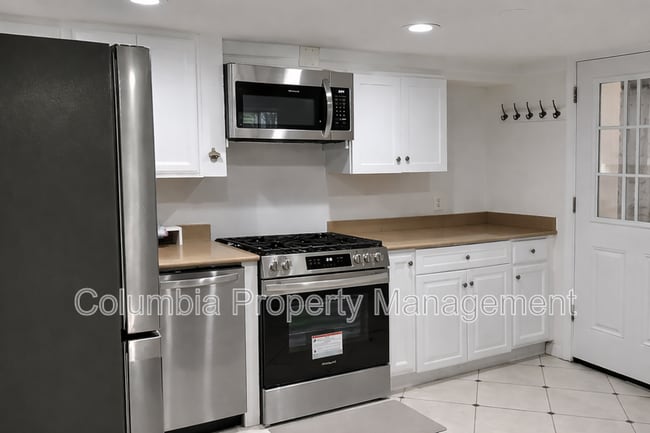 Photo - 1707 Kilbourne Pl NW