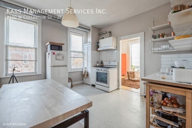 Photo - 2100 W Cullerton St Unidad 2F