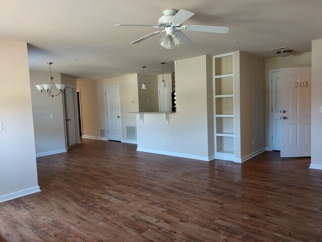 Gorgeous 2 bedroom 2 bath condo on 2nd flo... - Gorgeous 2 bedroom 2 bath condo on 2nd flo... Unidad 203