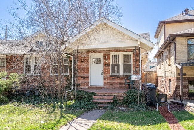 4336 E Batavia Pl