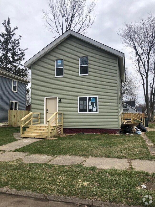 Building Photo - 820 Sherman Ave Rental