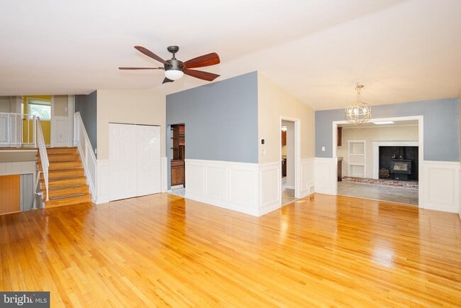 Photo - 8901 Beauchamp Dr