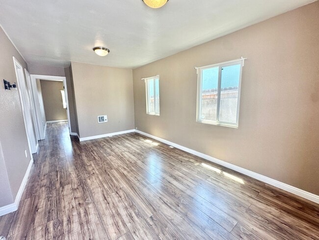 Building Photo - 4041-43 National Ave Unit 4043 Rental