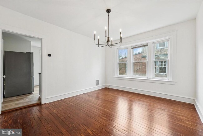 Photo - 10 W Jefferson St