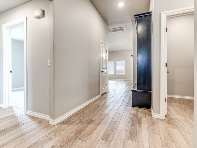 Photo - 3716 Pettit Blvd
