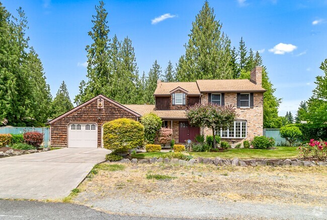 Building Photo - EVERYTHING you need with this Beautiful Fa... Rental