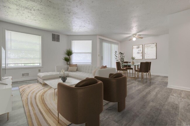 Photo - Riverton Knolls Apartment and Townhomes