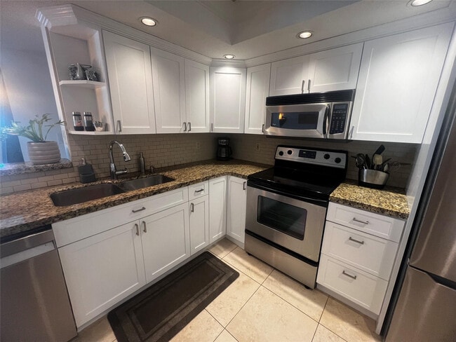 Photo - 1170 N Federal Hwy Unidad 311