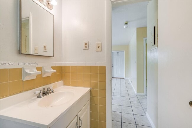 Photo - 5926 SW 27th St Unit B