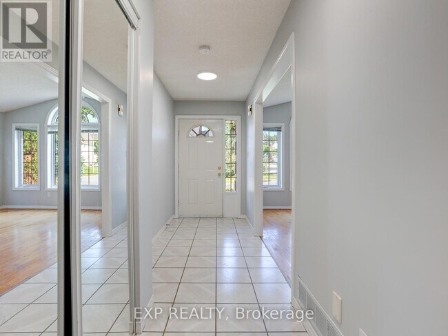 Photo - 163 Daimler Dr