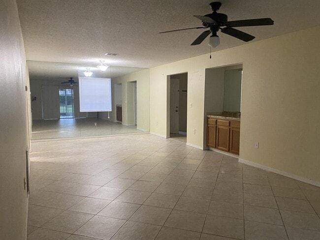 Photo - 8107 Olympia Ct